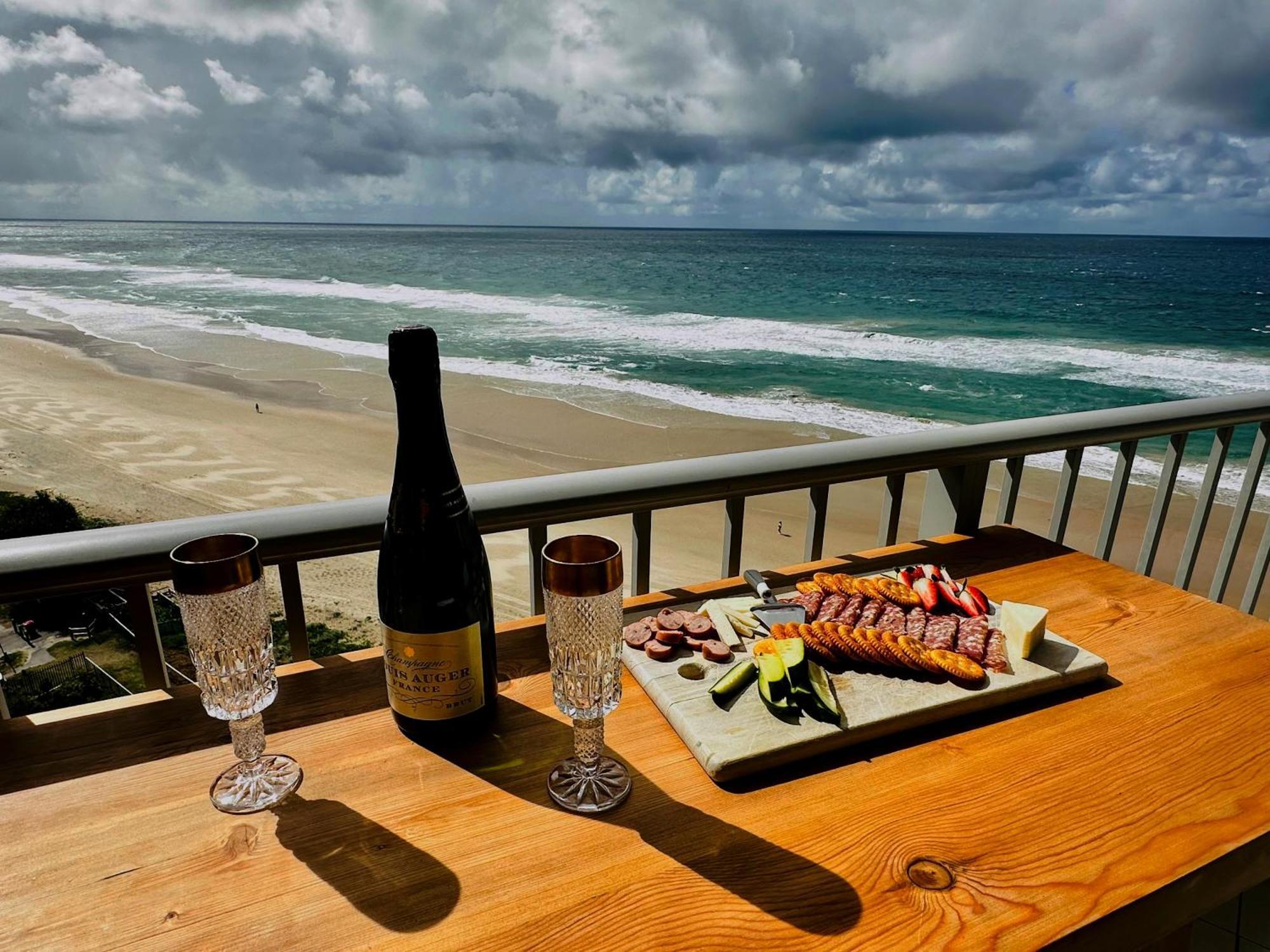 Absolutely Stunning! On The Beach !!! Gold Coast Exterior foto